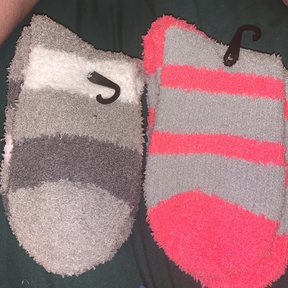 West Loop 2 pair Cozy Socks nwt - Picture 3 of 6